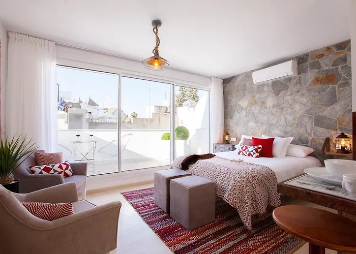 Hostly Mariana Hotel Seville